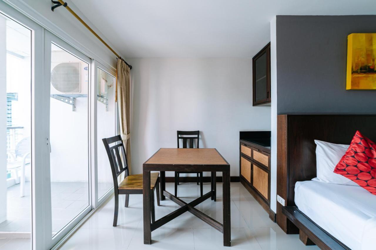 OYO 241 Ratana Hotel Sakdidet Phuket Bagian luar foto