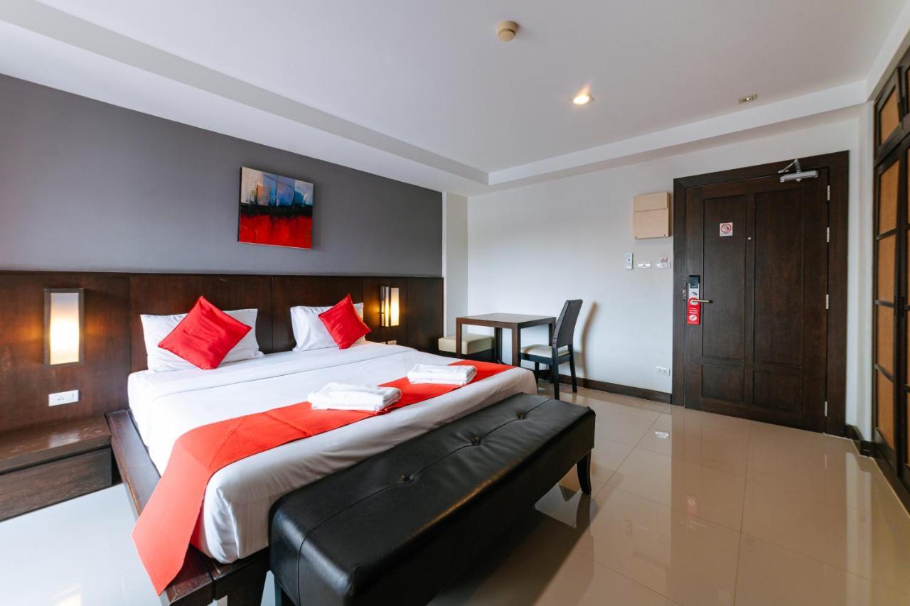 OYO 241 Ratana Hotel Sakdidet Phuket Bagian luar foto