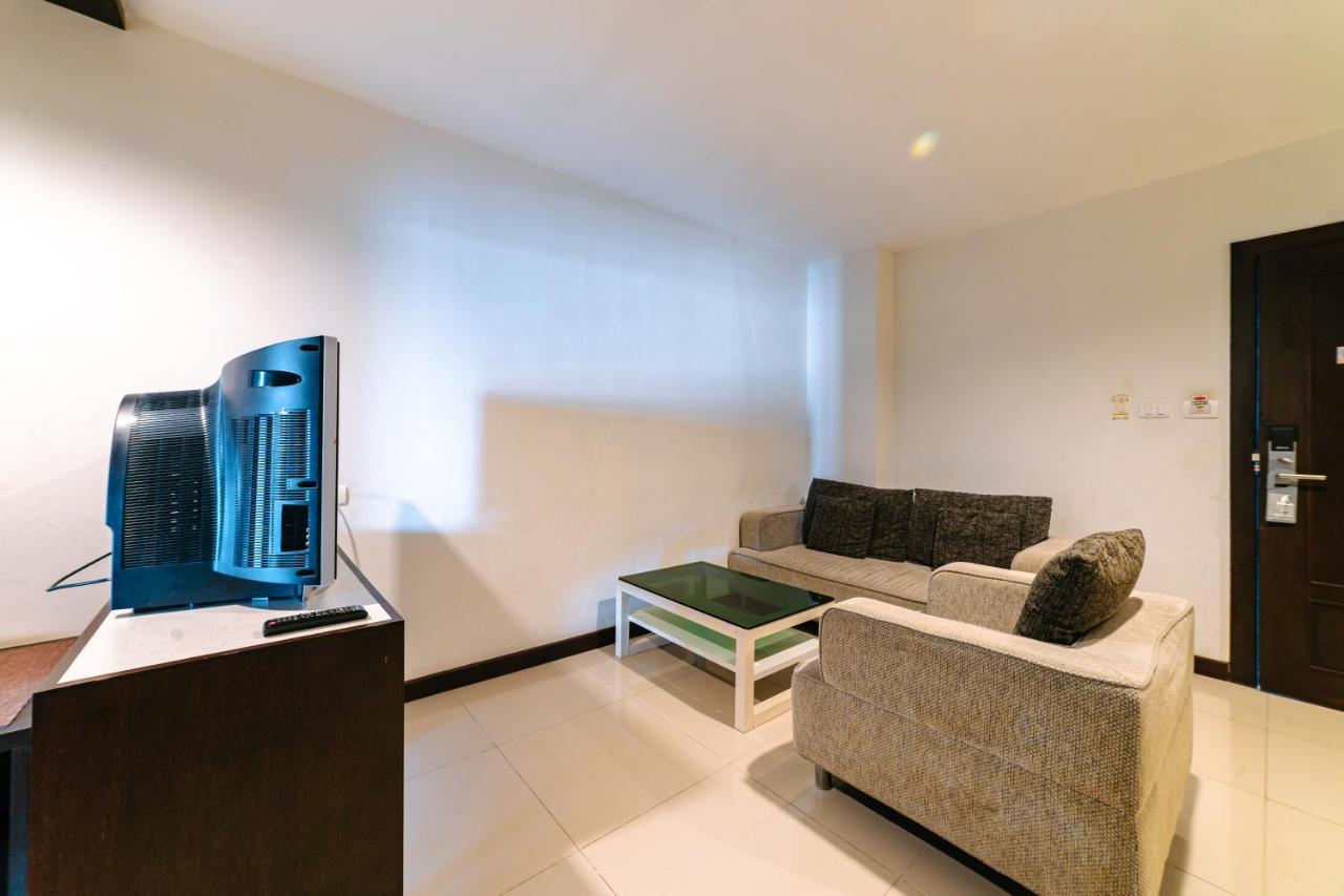 OYO 241 Ratana Hotel Sakdidet Phuket Bagian luar foto