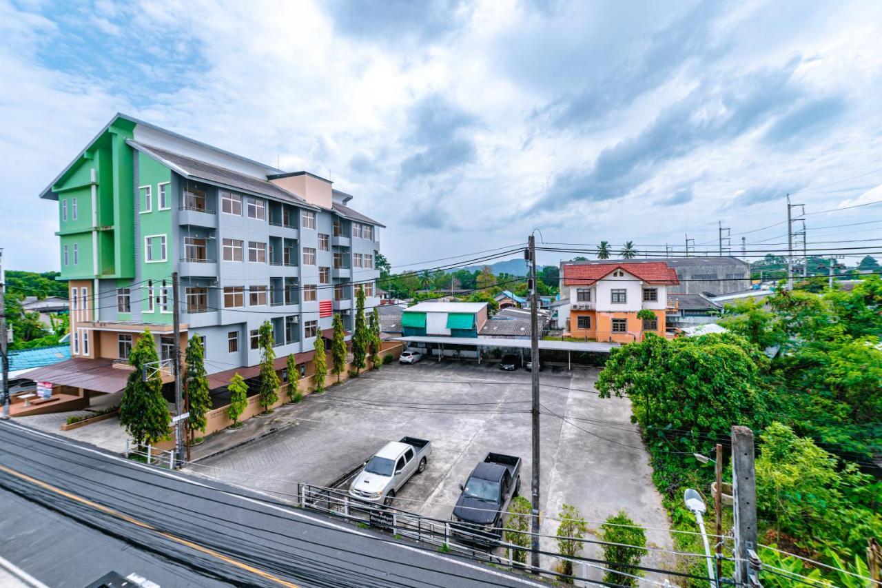 OYO 241 Ratana Hotel Sakdidet Phuket Bagian luar foto