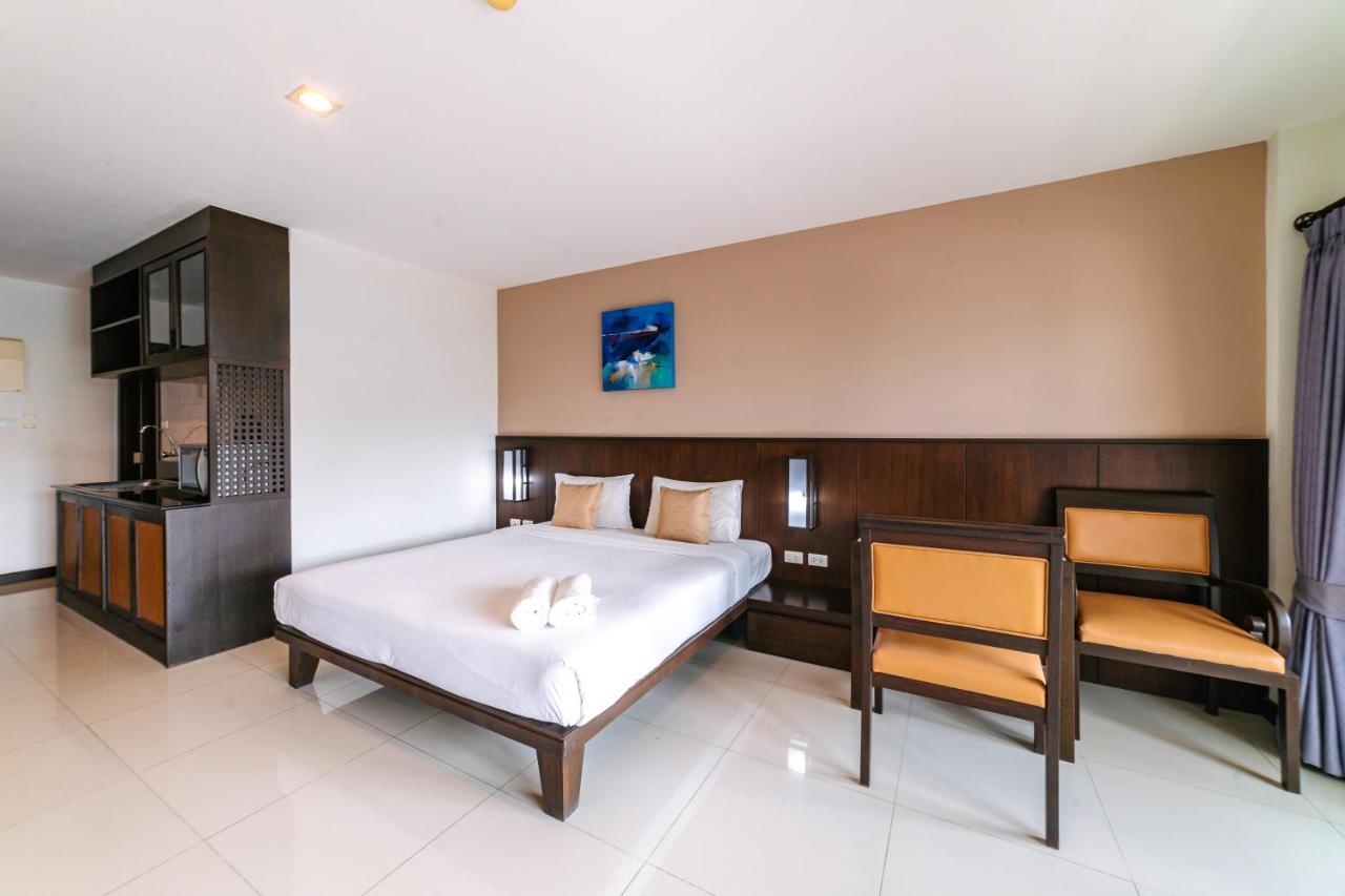 OYO 241 Ratana Hotel Sakdidet Phuket Bagian luar foto