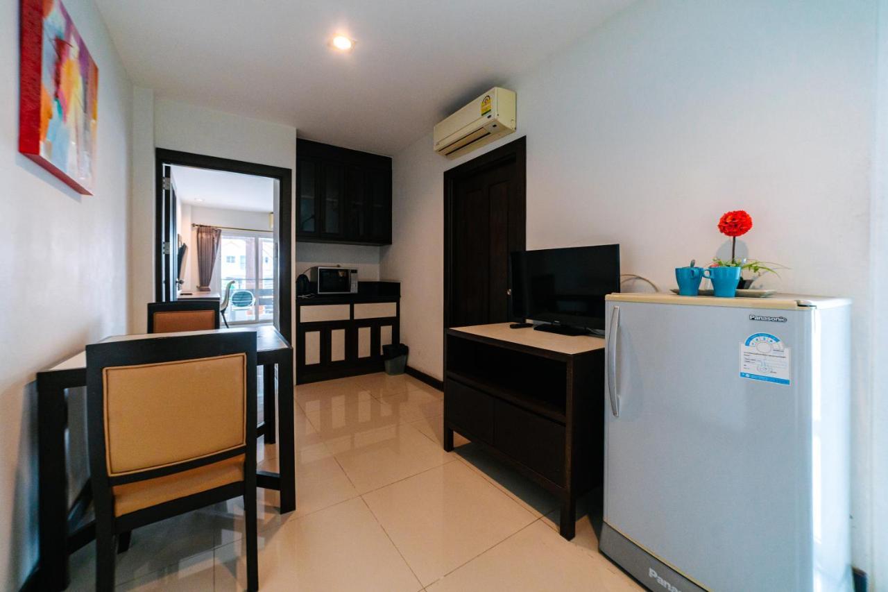 OYO 241 Ratana Hotel Sakdidet Phuket Bagian luar foto