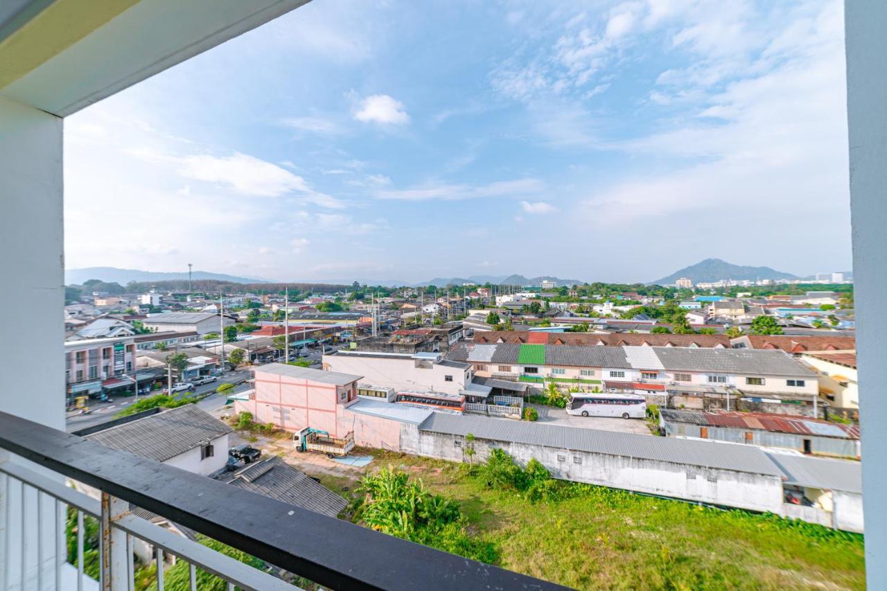 OYO 241 Ratana Hotel Sakdidet Phuket Bagian luar foto