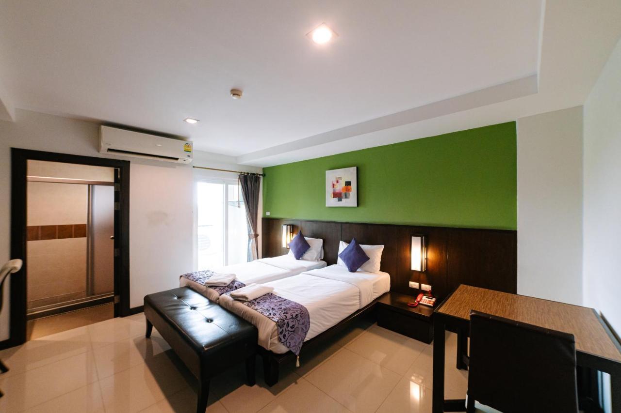 OYO 241 Ratana Hotel Sakdidet Phuket Bagian luar foto
