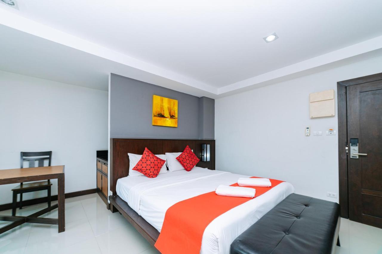 OYO 241 Ratana Hotel Sakdidet Phuket Bagian luar foto