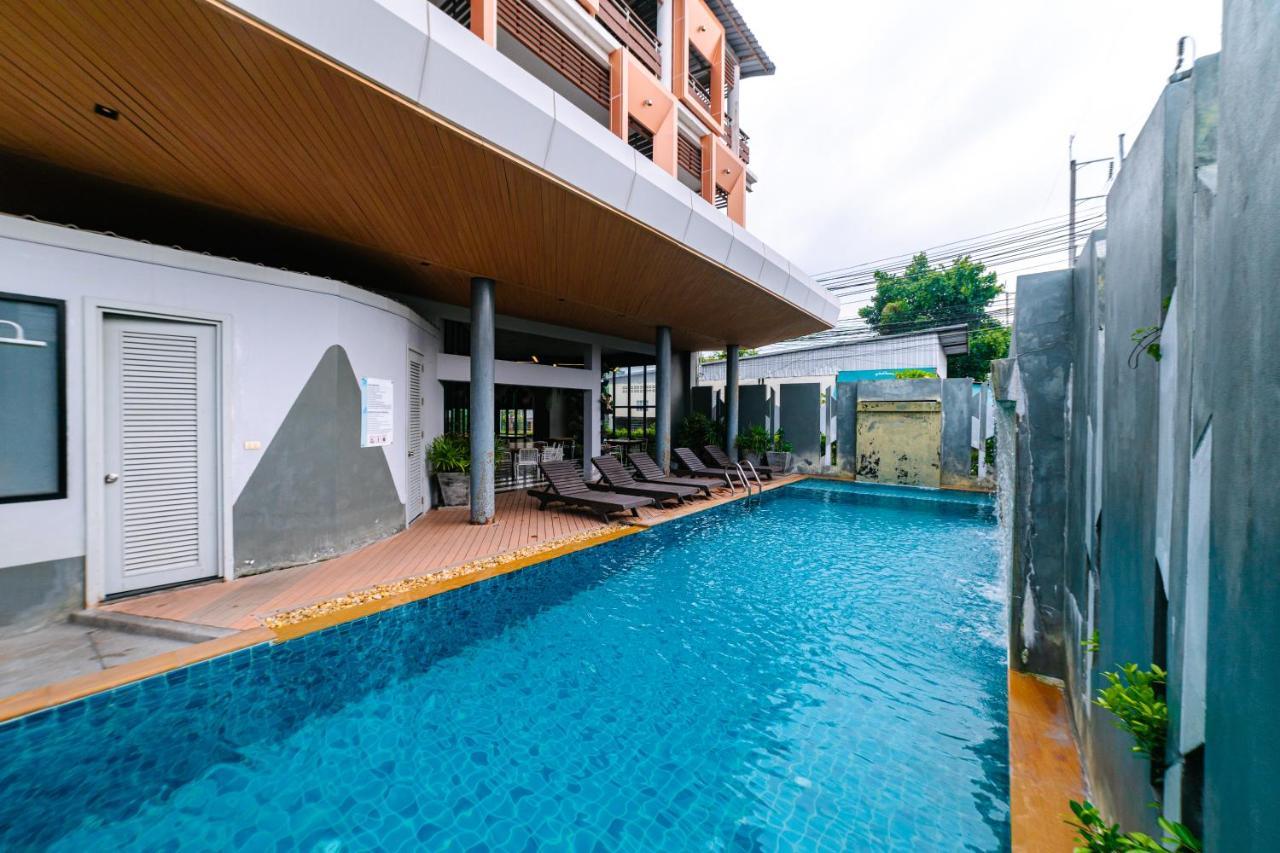 OYO 241 Ratana Hotel Sakdidet Phuket Bagian luar foto
