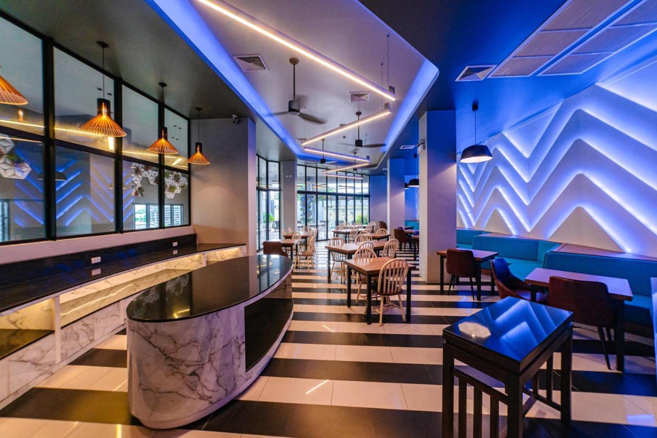 OYO 241 Ratana Hotel Sakdidet Phuket Bagian luar foto