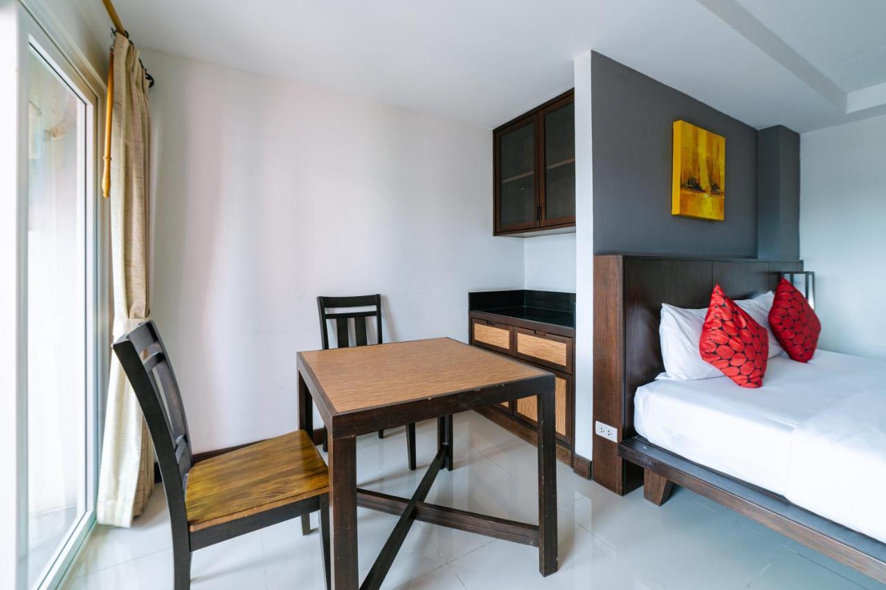 OYO 241 Ratana Hotel Sakdidet Phuket Bagian luar foto
