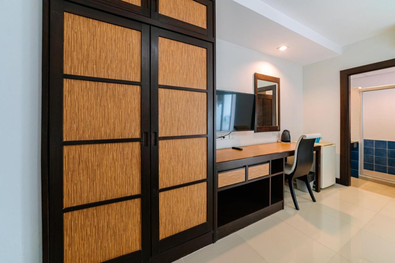 OYO 241 Ratana Hotel Sakdidet Phuket Bagian luar foto