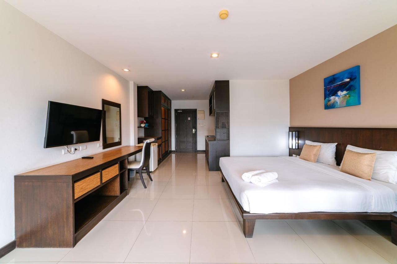OYO 241 Ratana Hotel Sakdidet Phuket Bagian luar foto