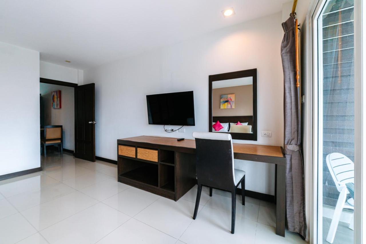 OYO 241 Ratana Hotel Sakdidet Phuket Bagian luar foto