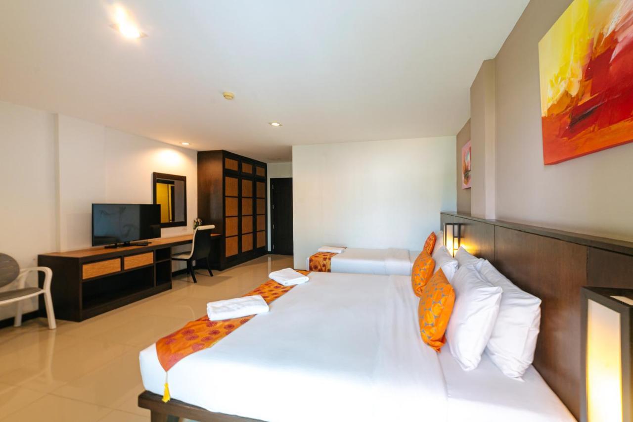 OYO 241 Ratana Hotel Sakdidet Phuket Bagian luar foto