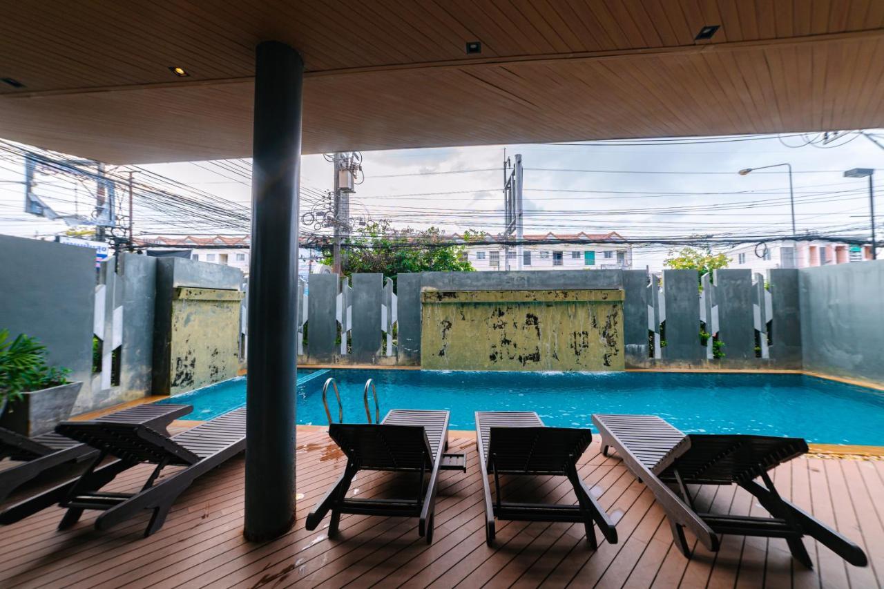 OYO 241 Ratana Hotel Sakdidet Phuket Bagian luar foto