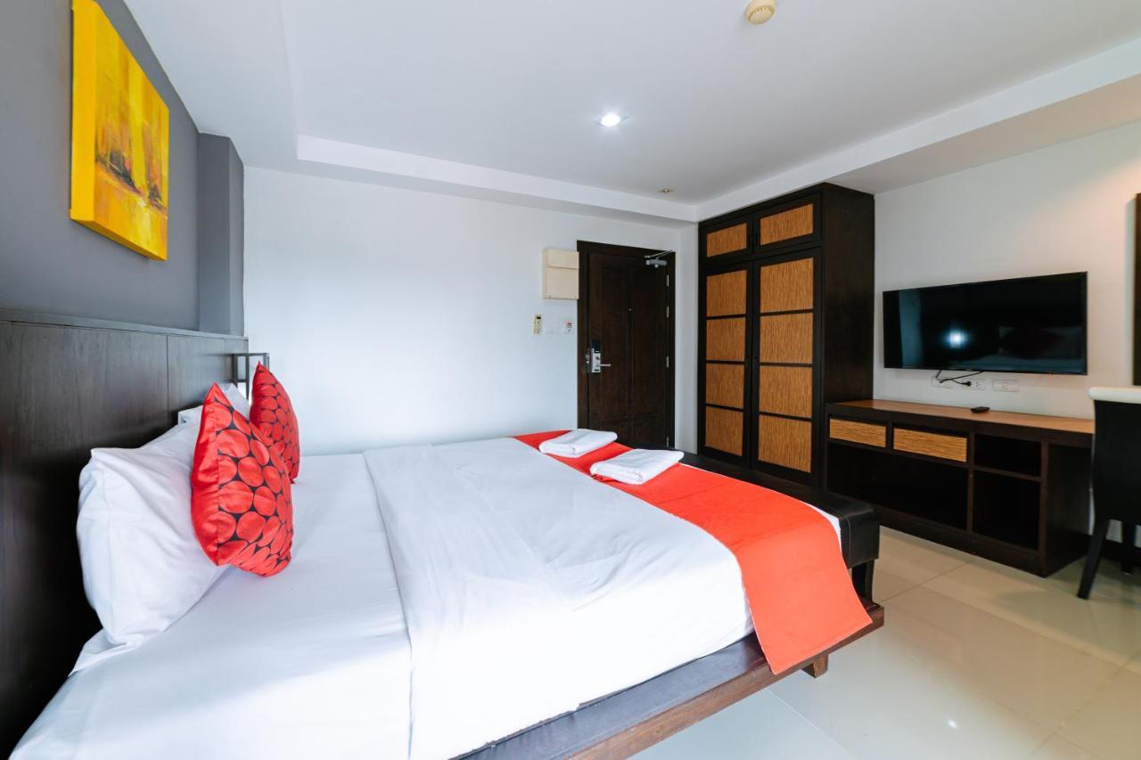 OYO 241 Ratana Hotel Sakdidet Phuket Bagian luar foto