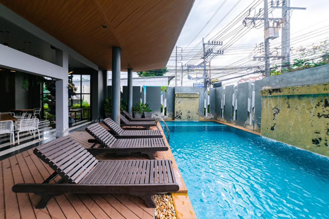 OYO 241 Ratana Hotel Sakdidet Phuket Bagian luar foto